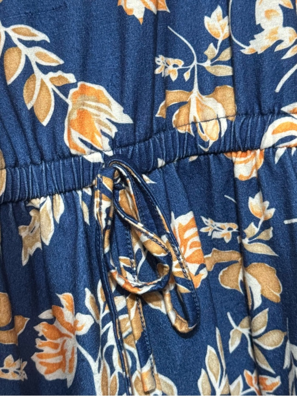 Women’s size XL | Sleeveless Blue Floral | shorts romper | has pockets - Picture 4 of 5